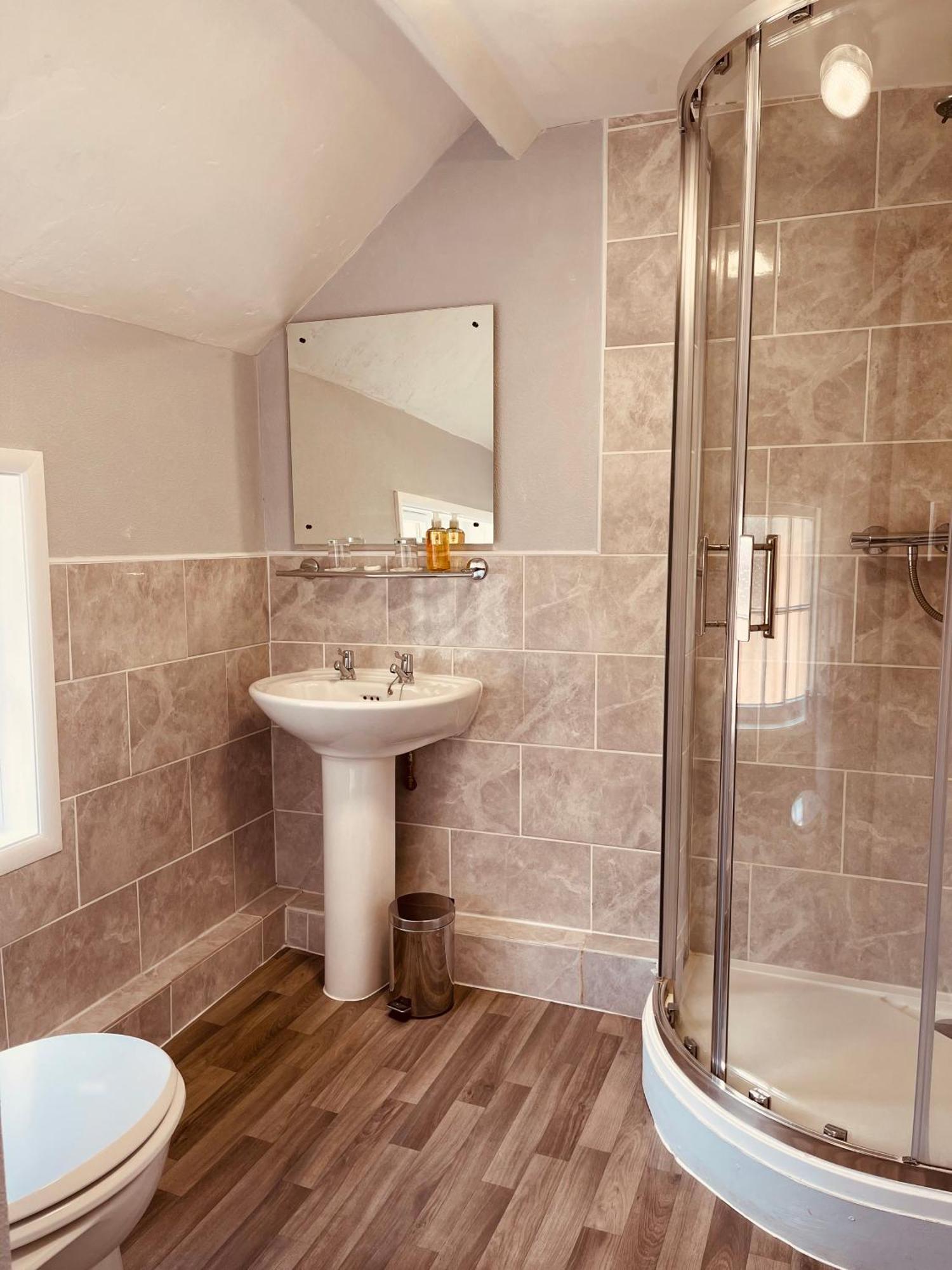 Cain Valley Hotel Llanfyllin Szoba fotó
