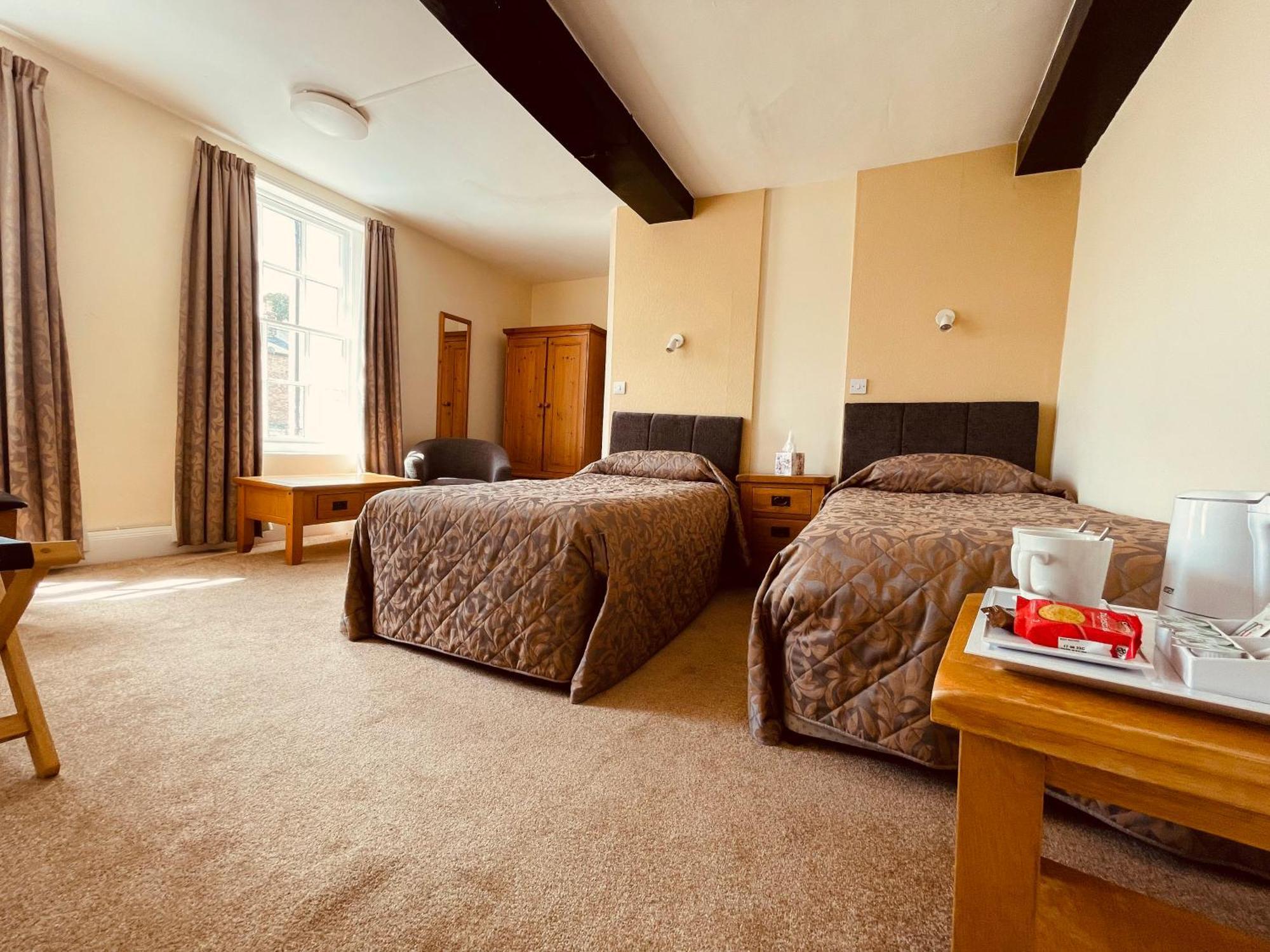 Cain Valley Hotel Llanfyllin Szoba fotó